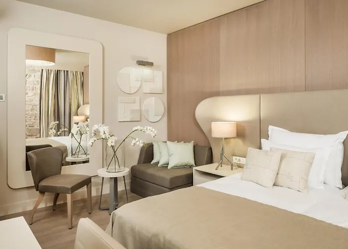 Art Kalelarga Otel 4*