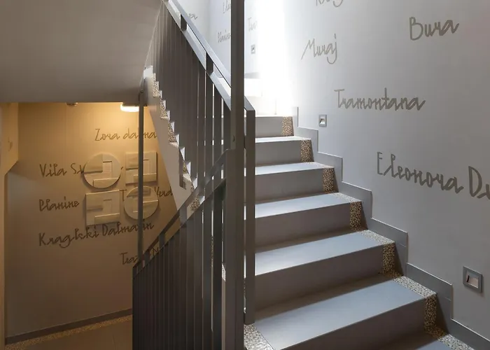 Art Kalelarga זאדאר