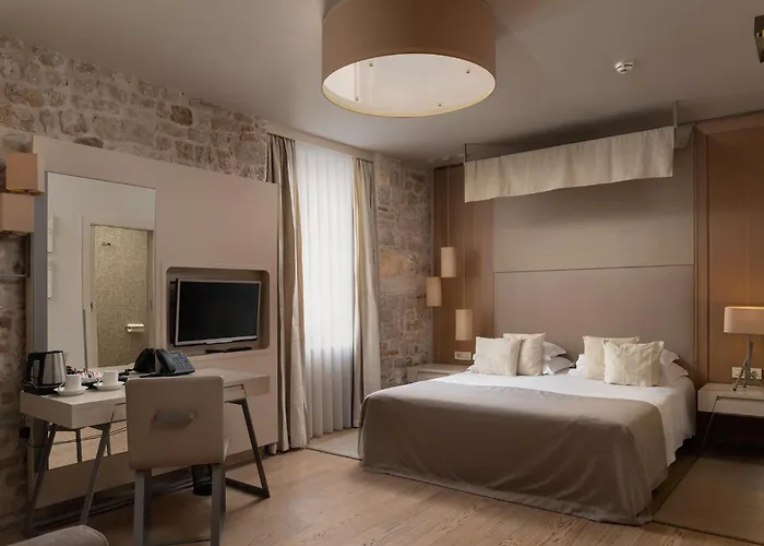 Art Kalelarga Hotell 4*