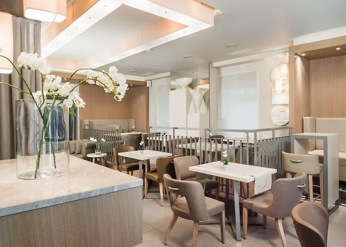 Art Kalelarga מלון 4*