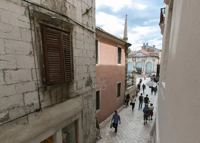 מלון Art Kalelarga 4*